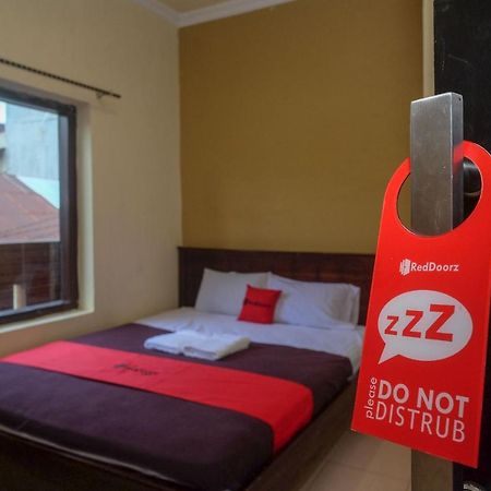 Reddoorz At Hotel Rich Parepare Near Pantai Mattirotasi Kültér fotó
