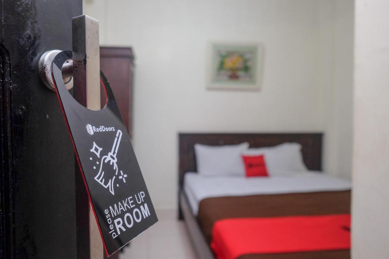 Reddoorz At Hotel Rich Parepare Near Pantai Mattirotasi Kültér fotó