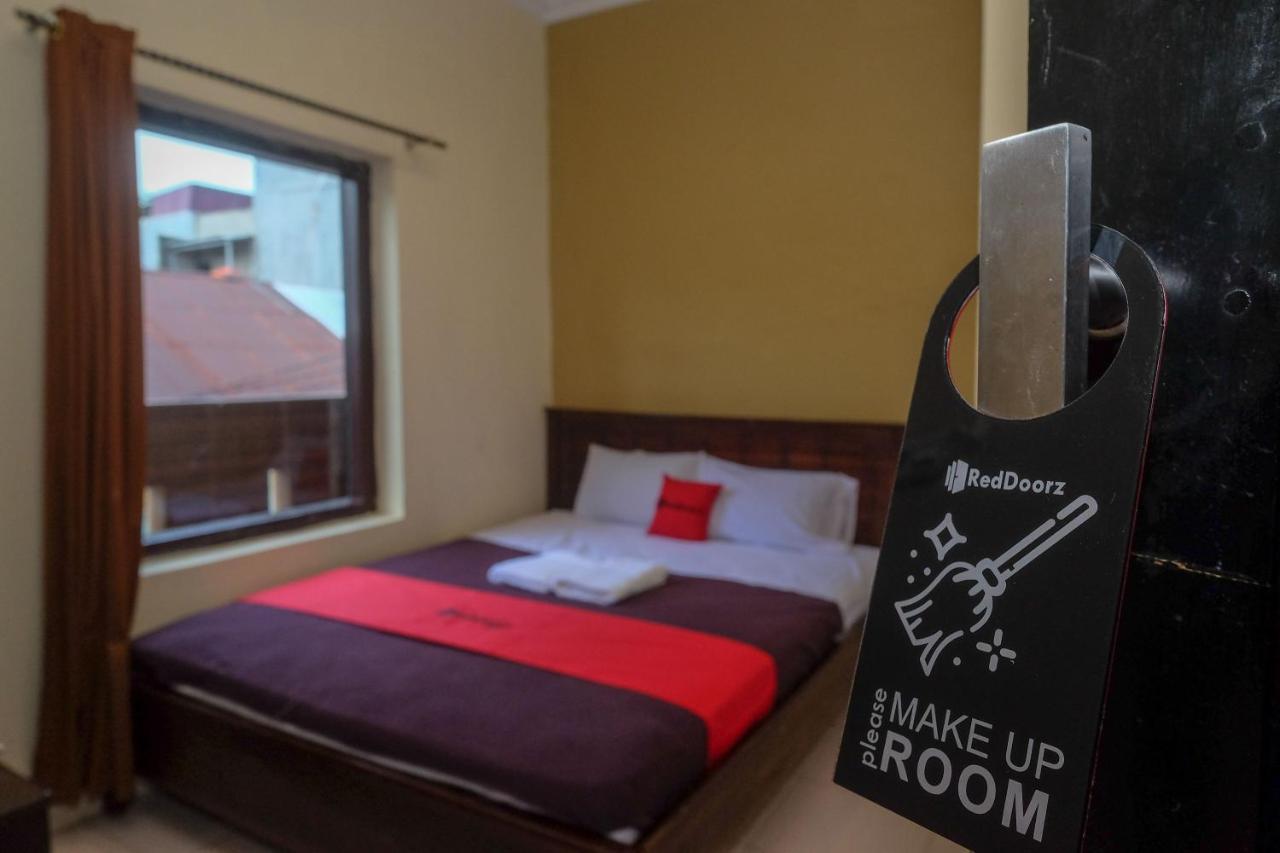 Reddoorz At Hotel Rich Parepare Near Pantai Mattirotasi Kültér fotó